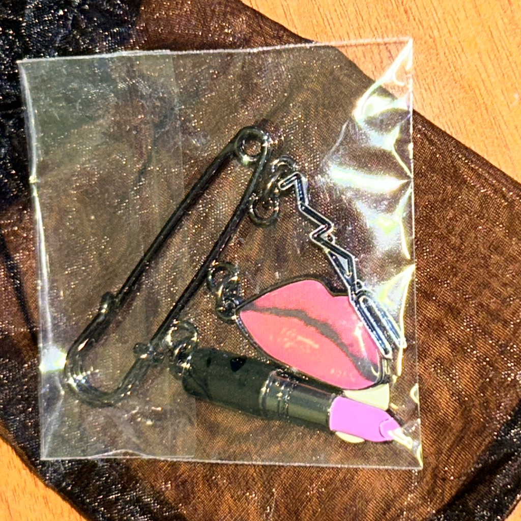 Brand New In Packaging Mac Cosmetics Pin With Charms